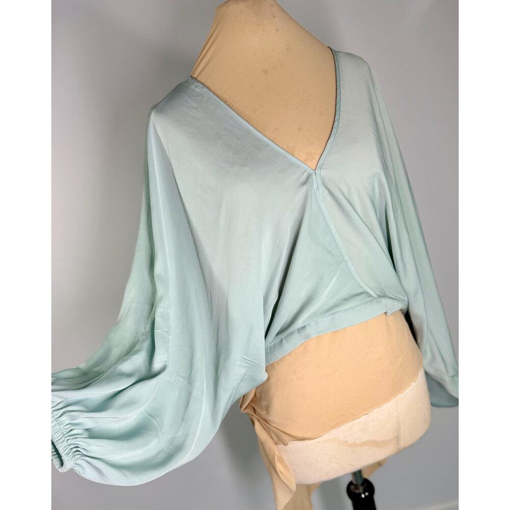 Silence and Noise Dolman sleeve cropped seafoam polyester top